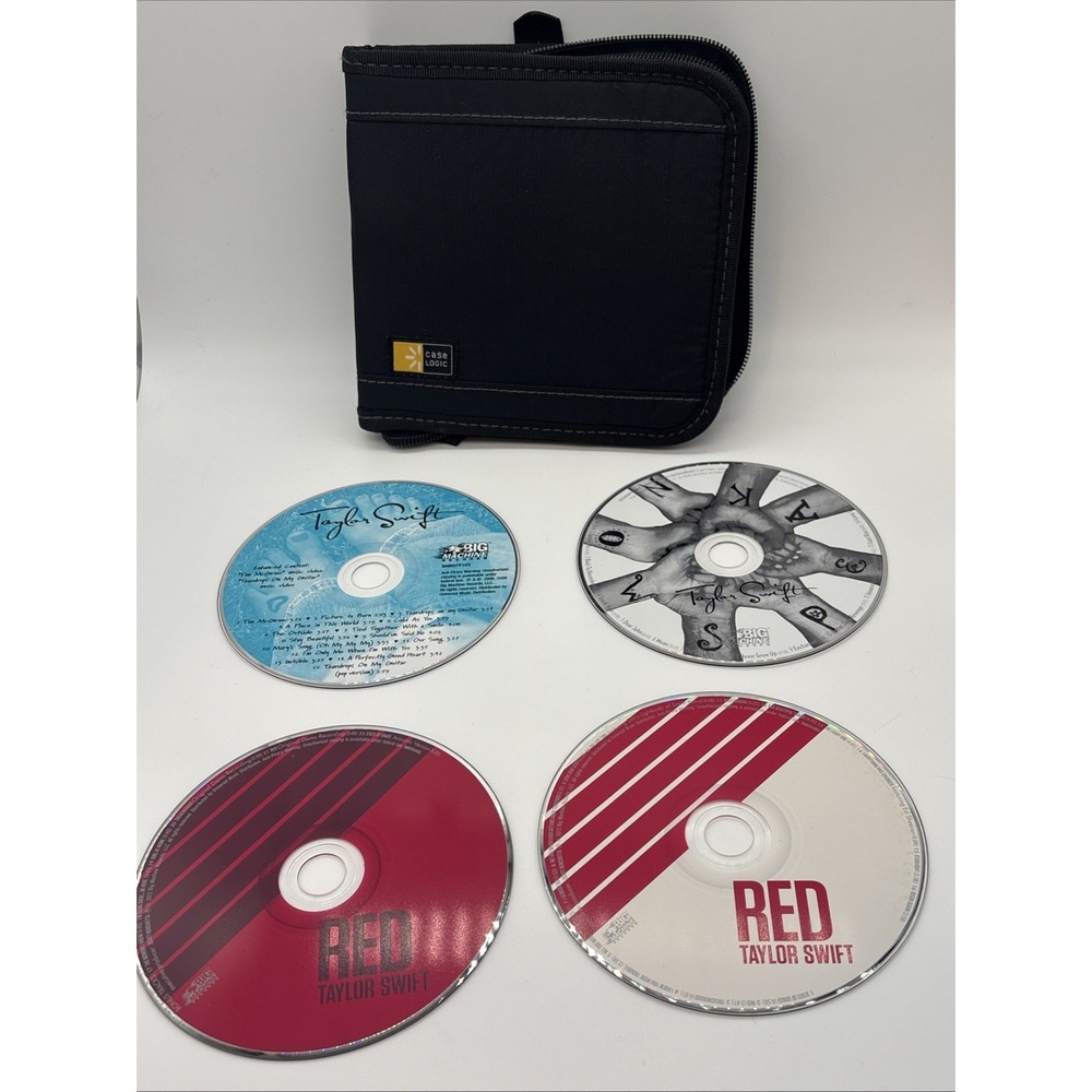 Taylor Swift CD Lot of 4: Self Titled, Speak Now & Both Red CDs With Carry Case - Picture 1 of 6